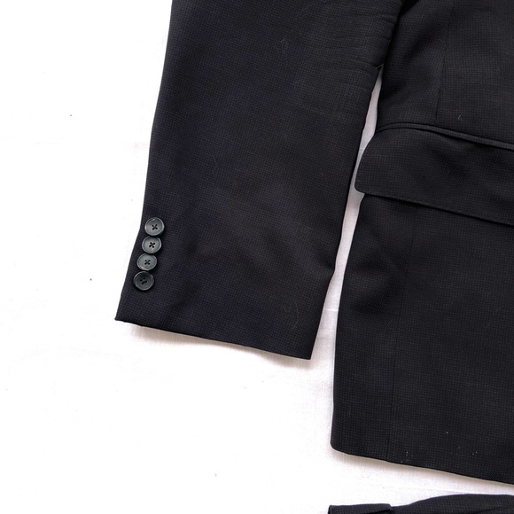 HUGO BOSS Suit - Picture 4 of 6